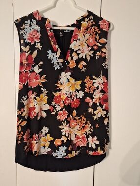 Black Floral V-Neck Sleeveless Camisole
